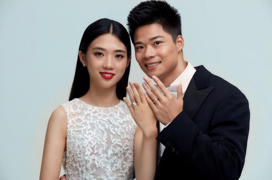 蘇炳添十月大婚曝光婚紗照 將娶青梅竹馬美嬌妻
