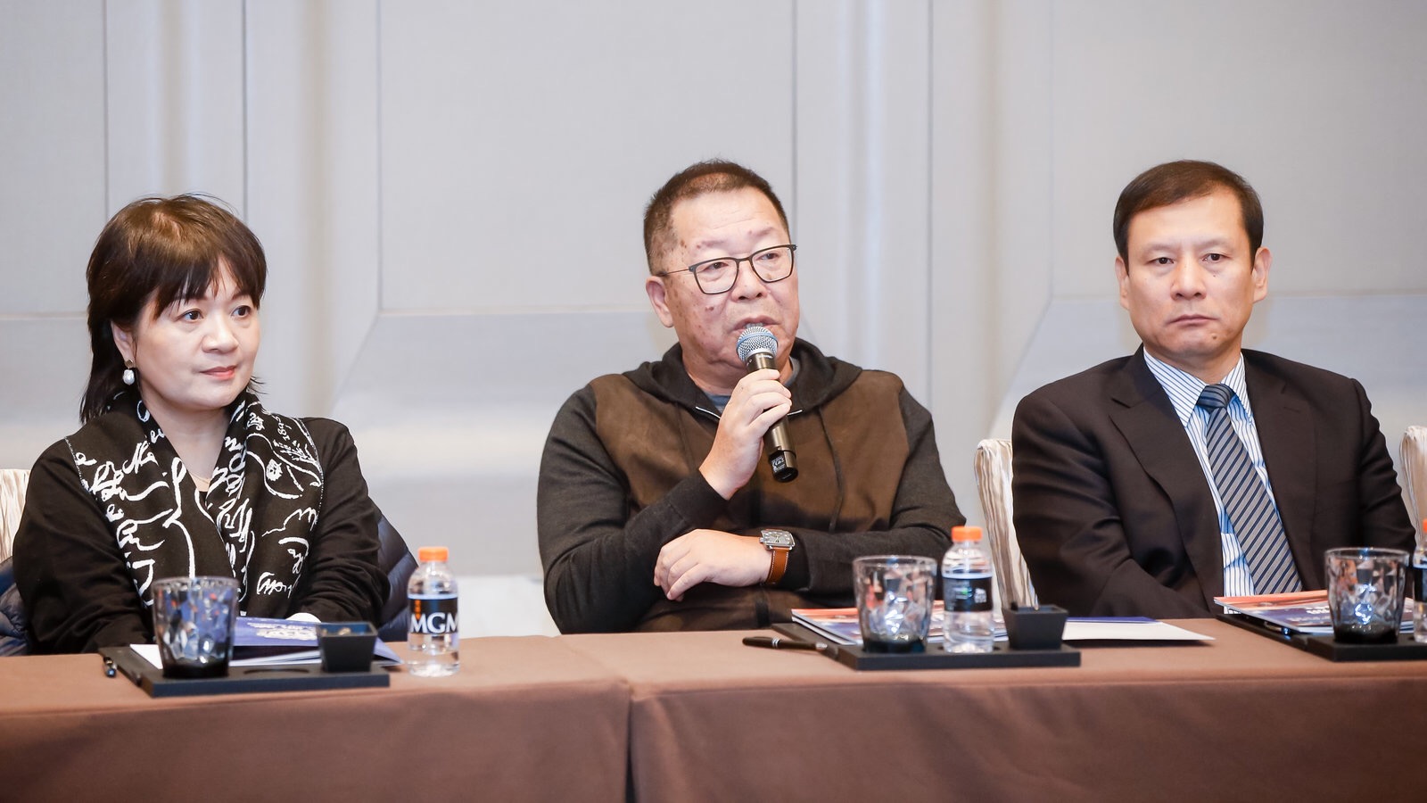 華鼎獎國際研討會舉行 斯琴高娃說:娛樂不是玩耍